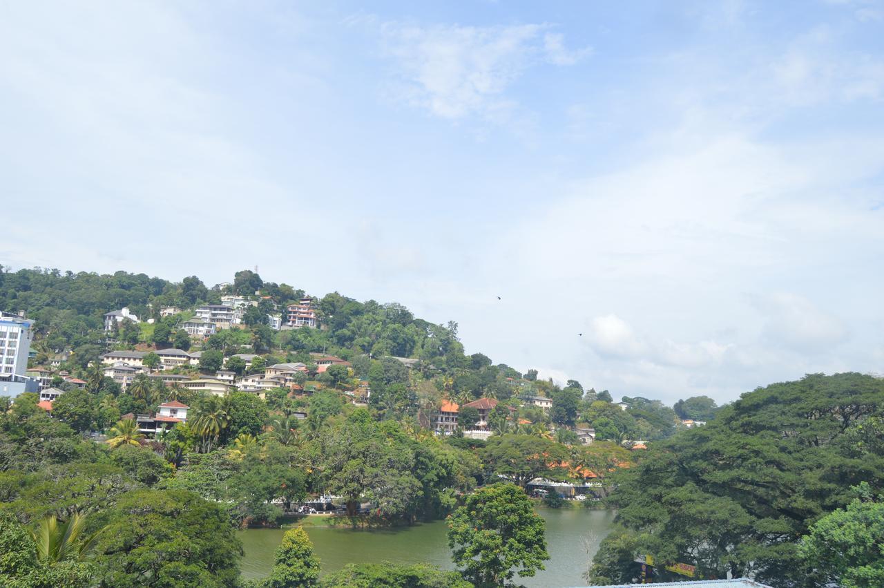 Sarvodaya Samma Vaasa Residence Kandy Exterior photo